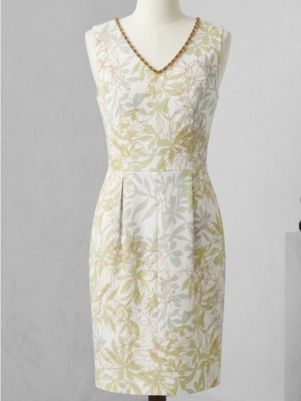 Harve Benard Floral Sheath Vintage Dress with  Classic Elegance